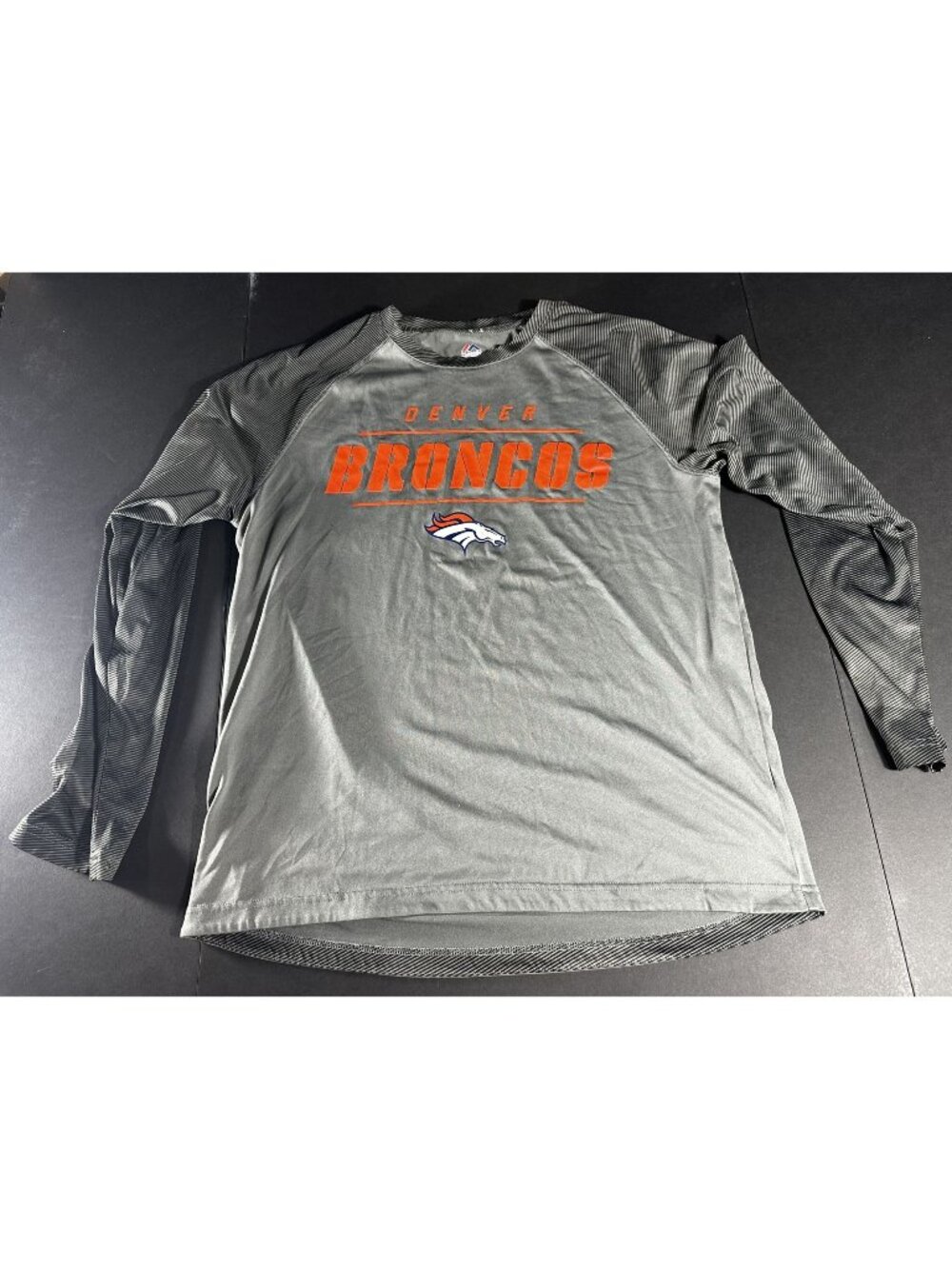 Denver Broncos Majestic Cool Base Long Sleeve Shirt Size L Gray & Orange Mens NF